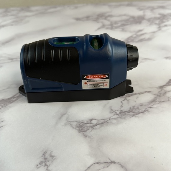 Portrait Leveling & Wall Beam Finder - Picture 5 of 6